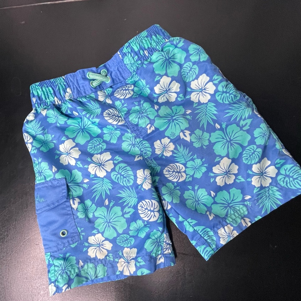 Boys Blue Floral UV protection 50+ Sunwesr Swim Shorts size 5
